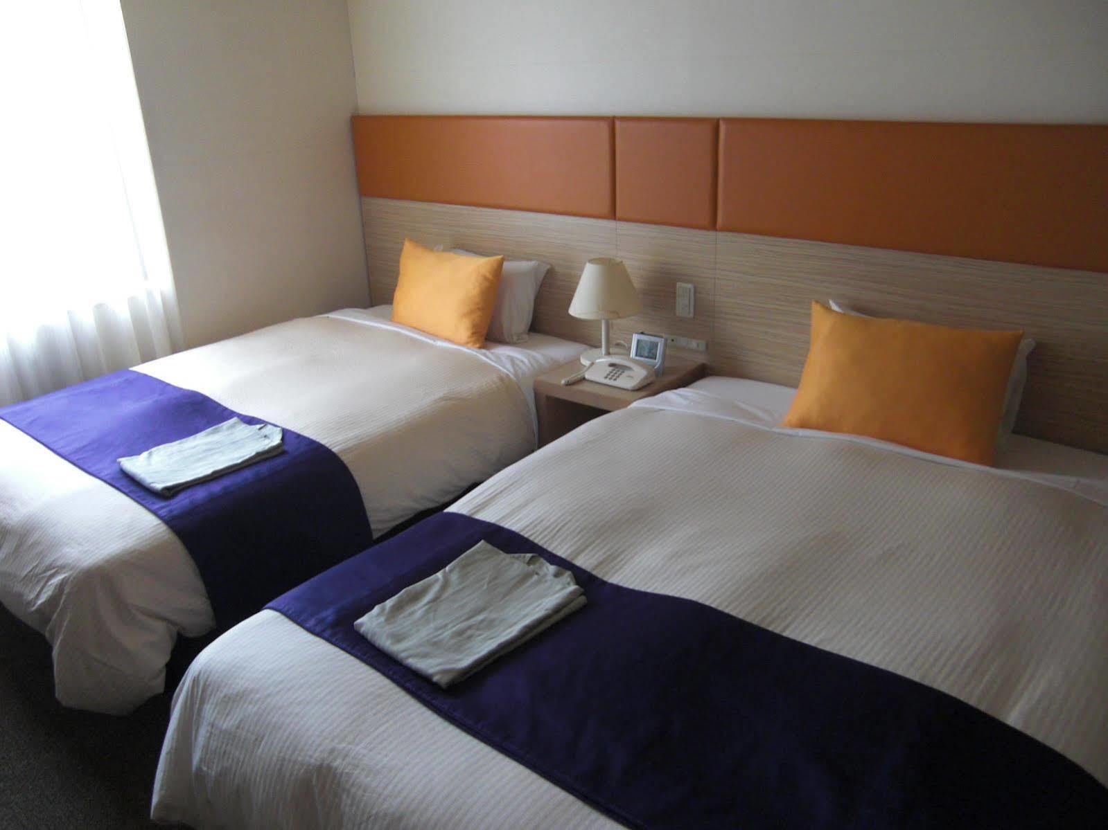 Hotel 1-2-3 Takasaki Buitenkant foto